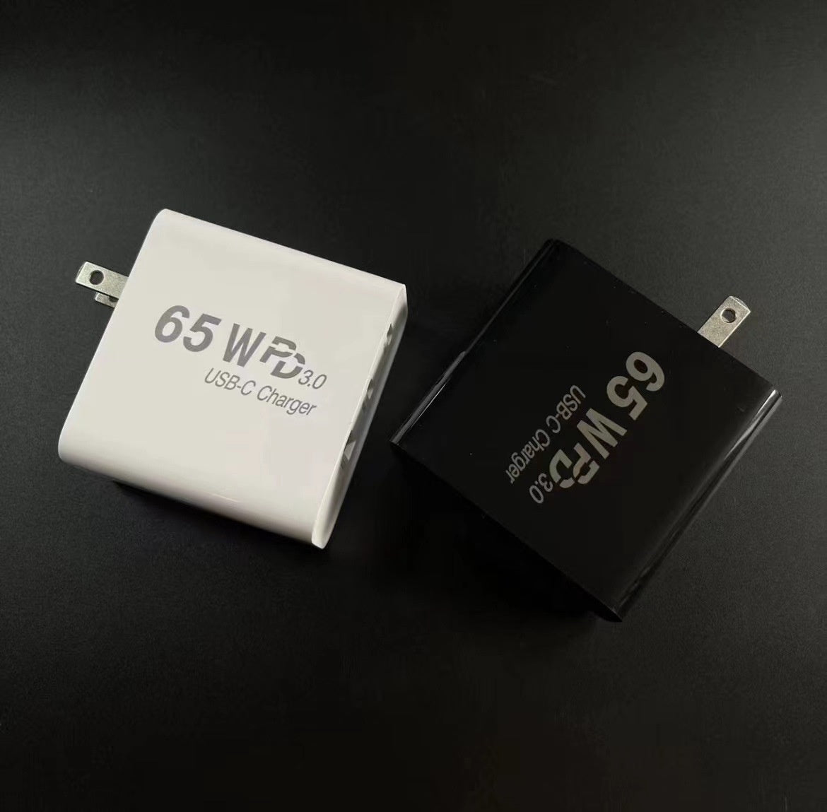 65W GaN Fast Charging Adapter With US Plug Conversion